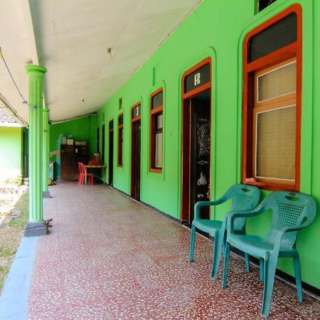 Losmen Melati Hotell Bantul Eksteriør bilde