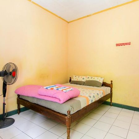 Losmen Melati Hotell Bantul Eksteriør bilde