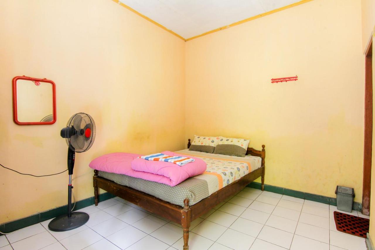 Losmen Melati Hotell Bantul Eksteriør bilde