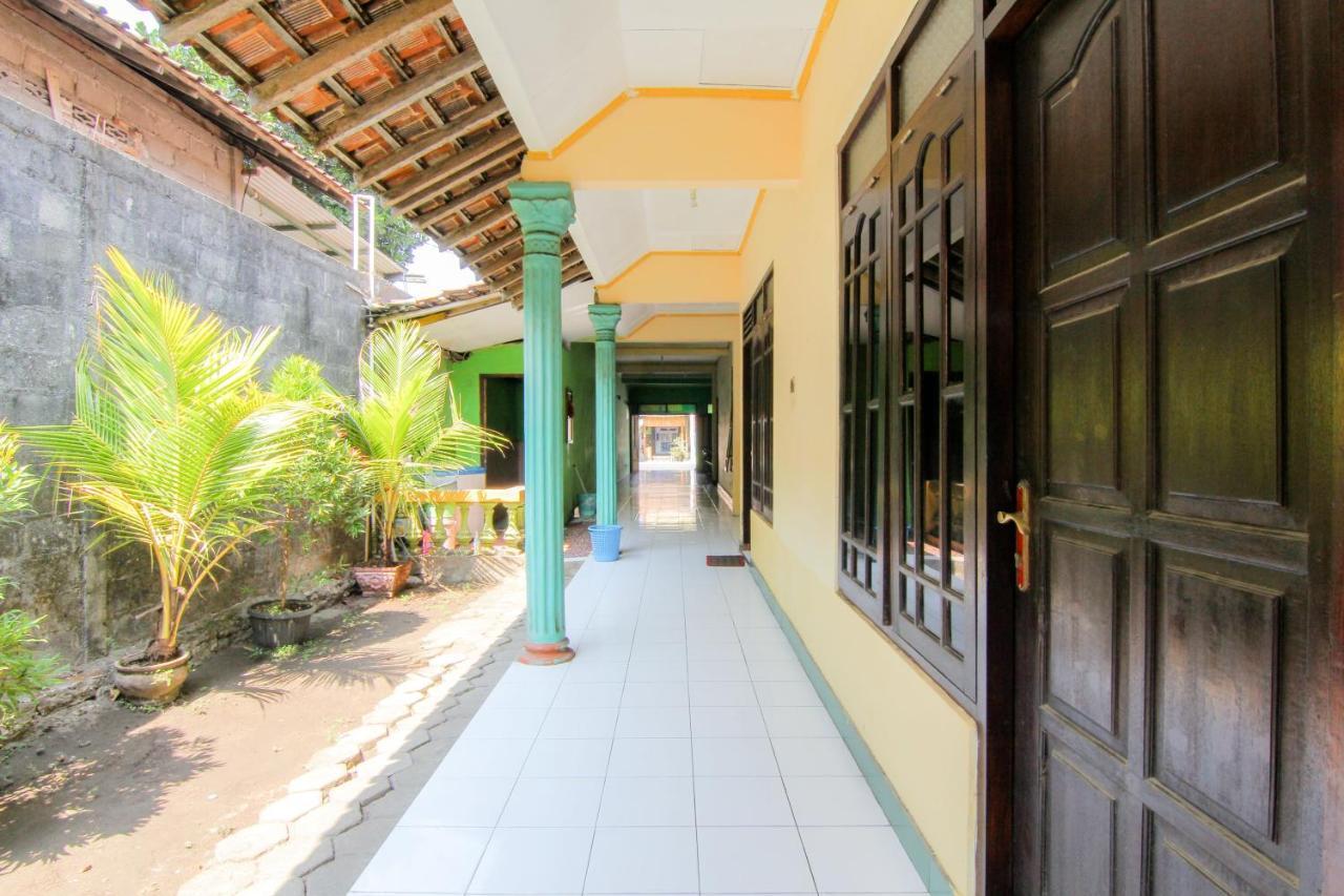 Losmen Melati Hotell Bantul Eksteriør bilde
