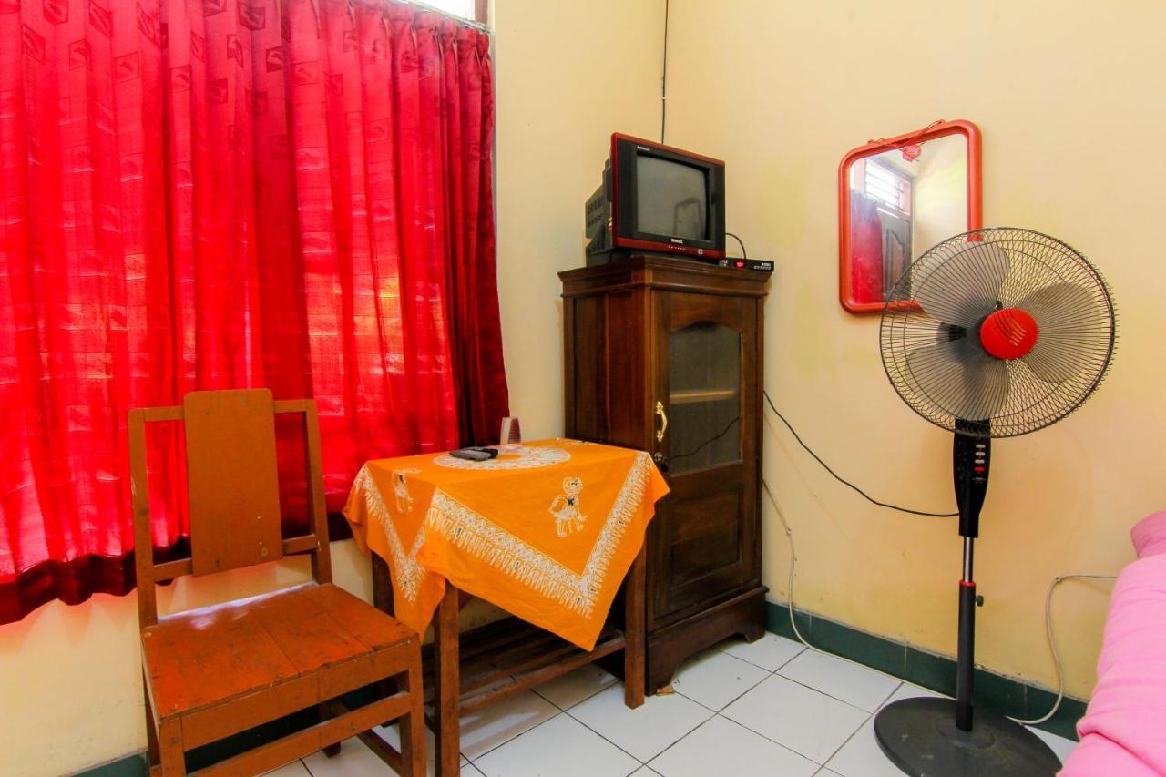 Losmen Melati Hotell Bantul Eksteriør bilde